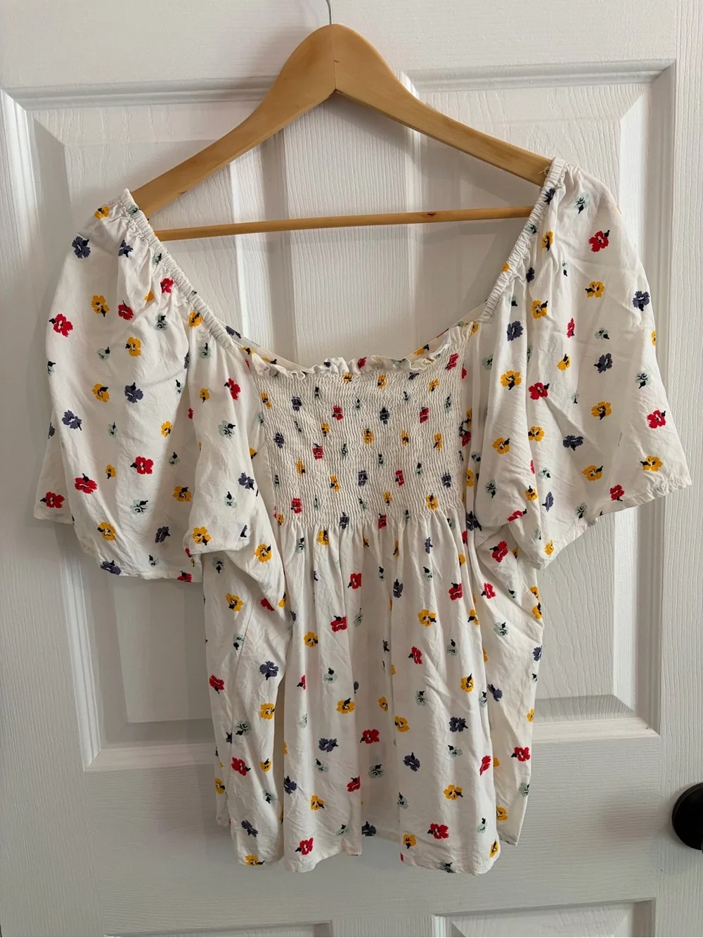 Madewell White & Floral Smocked Button Down Puff Sleeve Top - Size L